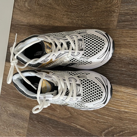 BIG KIDS' SAUCONY OMNI 9 CASUAL SHOES SIZE 3 - Picture 7 of 12